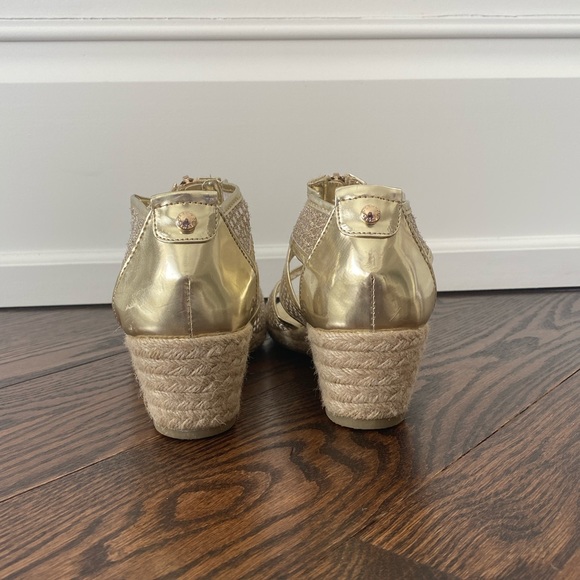 Gold Michael Kors Cate Jill wedge heels - Picture 3 of 4